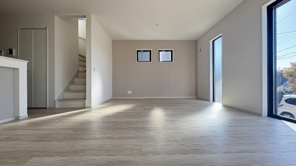 �_�ސ쌧���s�����捂��5���ڂ̐V�z��ˌ��Ẵ��r���O