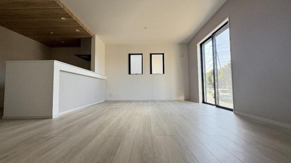 �_�ސ쌧���s�����捂��5���ڂ̐V�z��ˌ��Ẵ��r���O