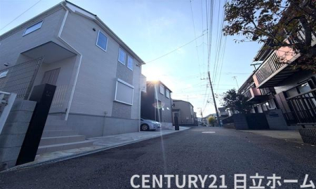 �_�ސ쌧���l�s��撆�c��4���ڂ̐V�z��ˌ��Ă̑O�ʓ��H�܂ތ��n�ʐ^