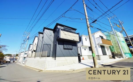 �_�ސ쌧���l�s����s�򒬂̐V�z��ˌ��Ă̑O�ʓ��H�܂ތ��n�ʐ^