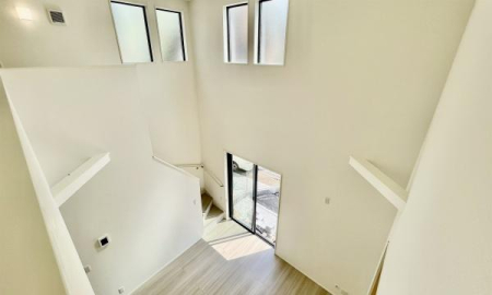 �_�ސ쌧���l�s���V�����̐V�z��ˌ��Ẵ��r���O