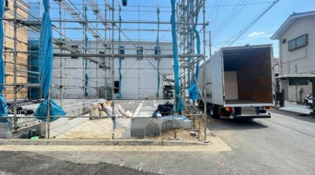 �_�ސ쌧���l�s���擌�v�ے��̐V�z��ˌ��Ă̑O�ʓ��H�܂ތ��n�ʐ^