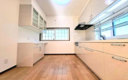 �_�ސ쌧���l�s�����\����2���ڂ̒��È�ˌ��ẴL�b�`��