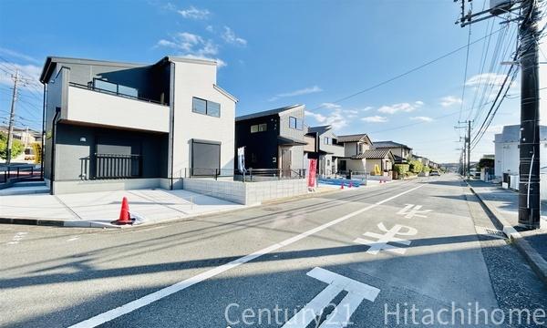 �_�ސ쌧���l�s�t��j��2���ڂ̐V�z��ˌ��Ă̑O�ʓ��H�܂ތ��n�ʐ^