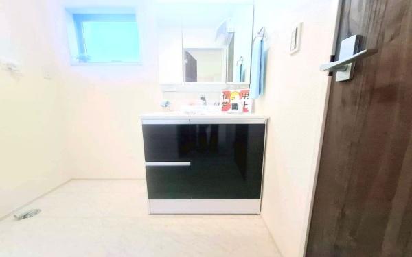 �_�ސ쌧���l�s�����Z�Y��3���ڂ̐V�z��ˌ��Ă̐��ʑ�E���ʏ�