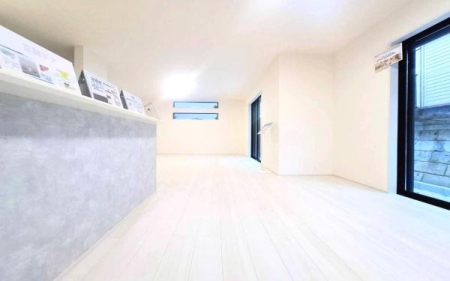 �_�ސ쌧���l�s�����Z�Y��3���ڂ̐V�z��ˌ��Ẵ��r���O