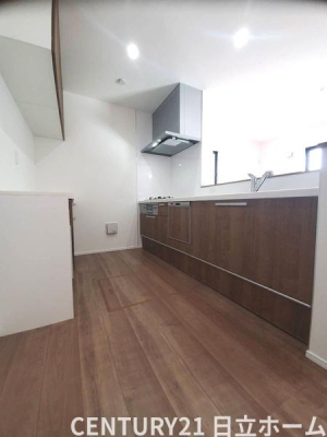 �_�ސ쌧���l�s����折���J��4���ڂ̐V�z��ˌ��ẴL�b�`��