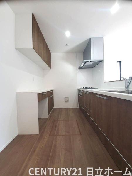 �_�ސ쌧���l�s����折���J��4���ڂ̐V�z��ˌ��ẴL�b�`��