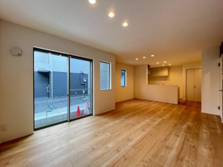 �_�ސ쌧���l�s�h��ѓ����̐V�z��ˌ��Ẵ��r���O