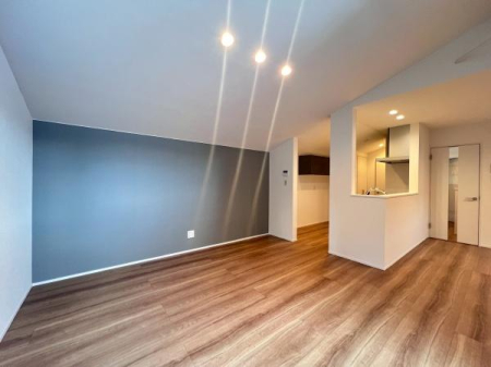 �_�ސ쌧���l�s�h��ѓ����̐V�z��ˌ��Ẵ��r���O