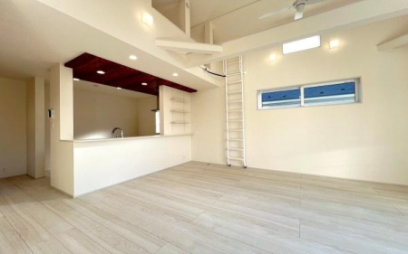 �_�ސ쌧������s�����u2���ڂ̐V�z��ˌ��ẴL�b�`��