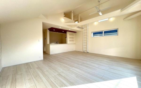 �_�ސ쌧������s�����u2���ڂ̐V�z��ˌ��Ẵ��r���O