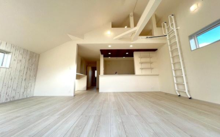 �_�ސ쌧������s�����u2���ڂ̐V�z��ˌ��Ẵ��r���O