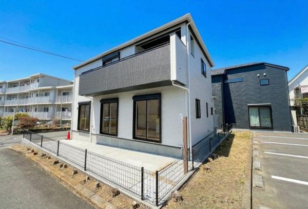 �_�ސ쌧������s�����u2���ڂ̐V�z��ˌ��Ă̑O�ʓ��H�܂ތ��n�ʐ^