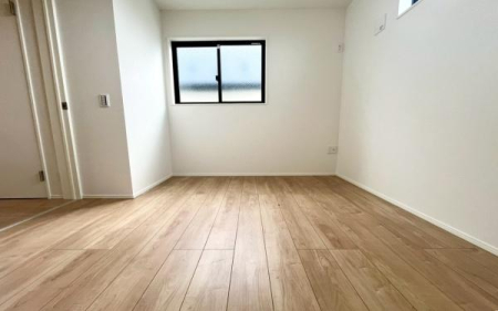 �_�ސ쌧���s���Ë抁�P�J3���ڂ̐V�z��ˌ��Ă̎q������