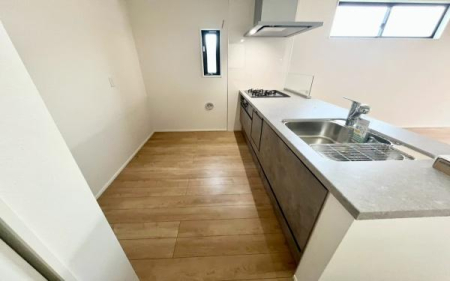 �_�ސ쌧���s���Ë抁�P�J3���ڂ̐V�z��ˌ��ẴL�b�`��