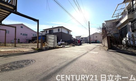 �_�ސ쌧���s����n�c2���ڂ̐V�z��ˌ��Ă̑O�ʓ��H�܂ތ��n�ʐ^