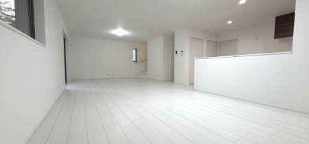 �_�ސ쌧��a�s�����ъԐ�5���ڂ̐V�z��ˌ��Ẵ��r���O