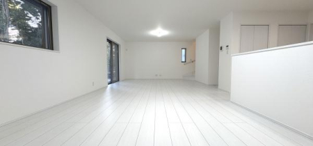 �_�ސ쌧��a�s�����ъԐ�5���ڂ̐V�z��ˌ��Ẵ��r���O