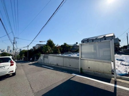 �_�ސ쌧���l�s�ۓy�P�J�挎����̐V�z��ˌ��Ă̏Z�˂���̒��]�ʐ^