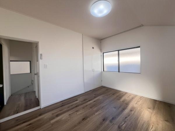 �_�ސ쌧���l�s��q��ꓪ1���ڂ̒��È�ˌ��Ă̎q������