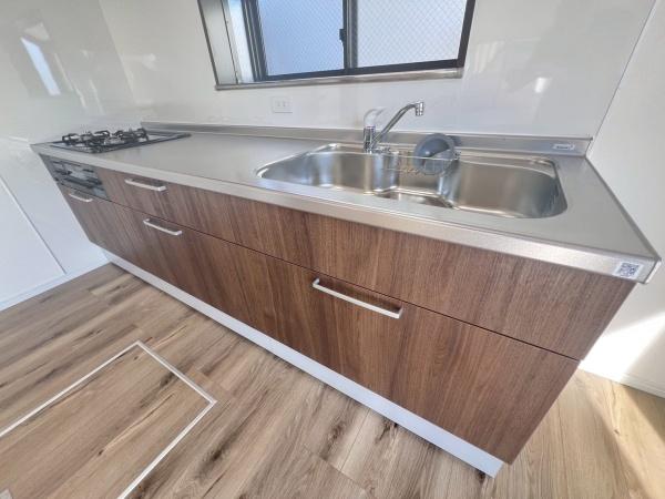 �_�ސ쌧���l�s��q��ꓪ1���ڂ̒��È�ˌ��ẴL�b�`��