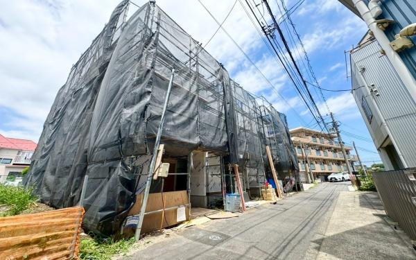 �_�ސ쌧���l�s������P�u�̐V�z��ˌ��Ă̑O�ʓ��H�܂ތ��n�ʐ^