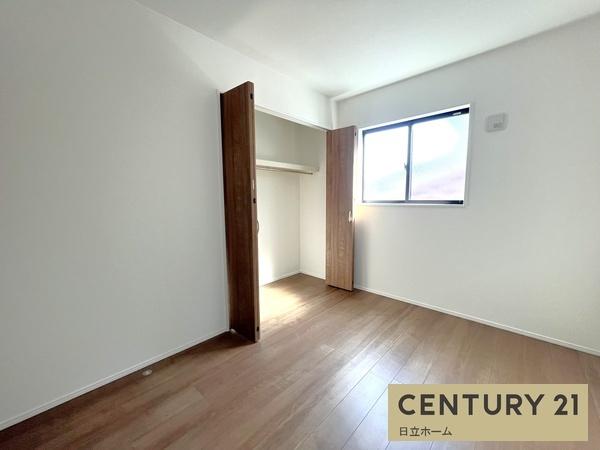 �_�ސ쌧���l�s�`����i�J5���ڂ̐V�z��ˌ��Ă̎q������