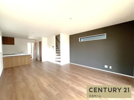 �_�ސ쌧���l�s�`����i�J5���ڂ̐V�z��ˌ��Ẵ��r���O