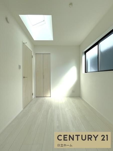 �_�ސ쌧���l�s�`����i�J5���ڂ̐V�z��ˌ��Ă̎q������