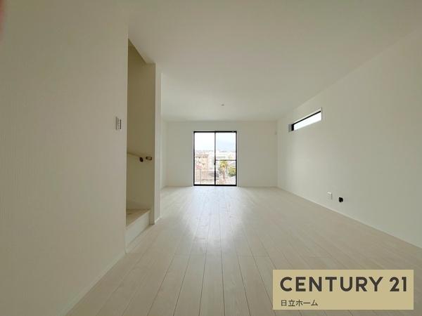 �_�ސ쌧���l�s�`����i�J5���ڂ̐V�z��ˌ��Ẵ��r���O