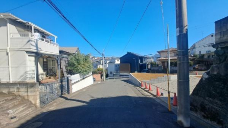 �_�ސ쌧���l�s���斜�R�����̓y�n�̑O�ʓ��H�܂ތ��n�ʐ^