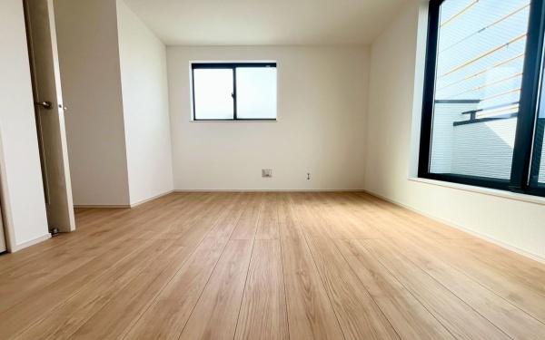 �_�ސ쌧���s������㕽�Ԃ̐V�z��ˌ��Ă̎q������