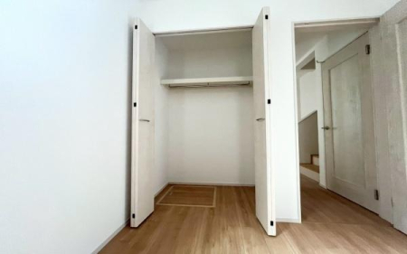 �_�ސ쌧���s������㕽�Ԃ̐V�z��ˌ��Ă̎��[