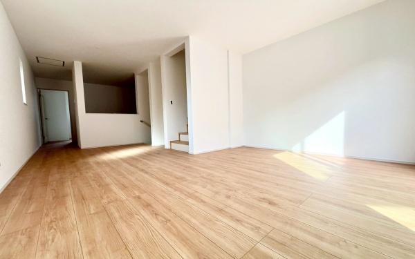 �_�ސ쌧���s������㕽�Ԃ̐V�z��ˌ��Ẵ��r���O