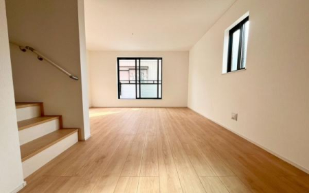 �_�ސ쌧���s������㕽�Ԃ̐V�z��ˌ��Ẵ��r���O