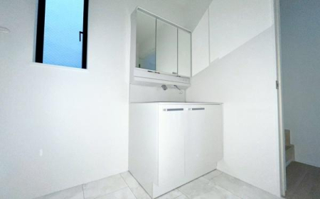 �_�ސ쌧���s������㕽�Ԃ̐V�z��ˌ��Ă̐��ʑ�E���ʏ�