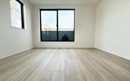 �_�ސ쌧���s������㕽�Ԃ̐V�z��ˌ��Ă̐Q��