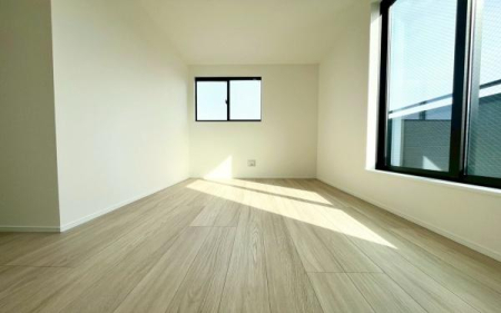 �_�ސ쌧���s������㕽�Ԃ̐V�z��ˌ��Ă̎q������