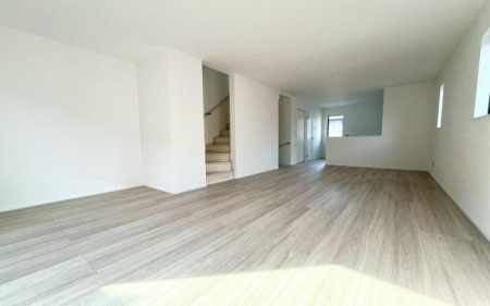 �_�ސ쌧���s������㕽�Ԃ̐V�z��ˌ��Ẵ��r���O