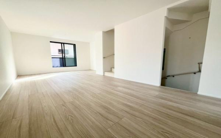 �_�ސ쌧���s������㕽�Ԃ̐V�z��ˌ��Ẵ��r���O