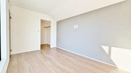 �_�ސ쌧���l�s���V�����̐V�z��ˌ��Ă̗m��