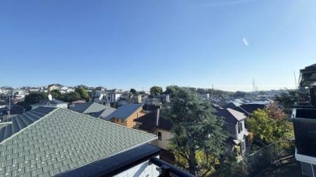 �_�ސ쌧���l�s���V�����̐V�z��ˌ��Ă̏Z�˂���̒��]�ʐ^