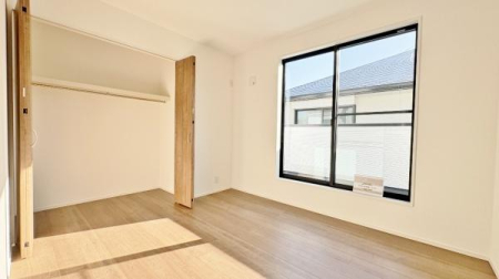 �_�ސ쌧���l�s���V�����̐V�z��ˌ��Ă̗m��