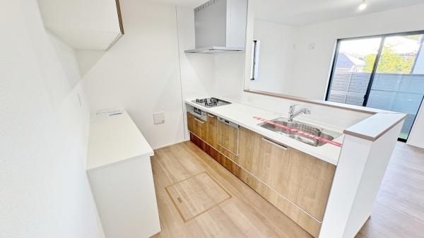 �_�ސ쌧���l�s���V�����̐V�z��ˌ��ẴL�b�`��