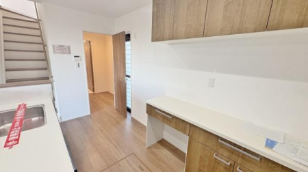 �_�ސ쌧���l�s���V�����̐V�z��ˌ��ẴL�b�`��