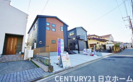 �_�ސ쌧���l�s���J�搣�J6���ڂ̐V�z��ˌ��Ă̑O�ʓ��H�܂ތ��n�ʐ^