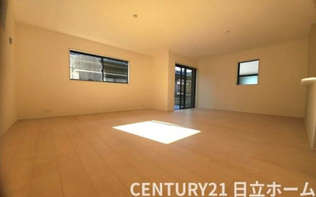 �_�ސ쌧���l�s���J�搣�J6���ڂ̐V�z��ˌ��Ẵ��r���O