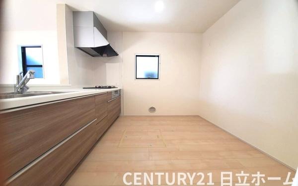 �_�ސ쌧���l�s���J�搣�J6���ڂ̐V�z��ˌ��ẴL�b�`��