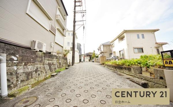 �_�ސ쌧���l�s���i�c�k3���ڂ̐V�z��ˌ��Ă̑O�ʓ��H�܂ތ��n�ʐ^